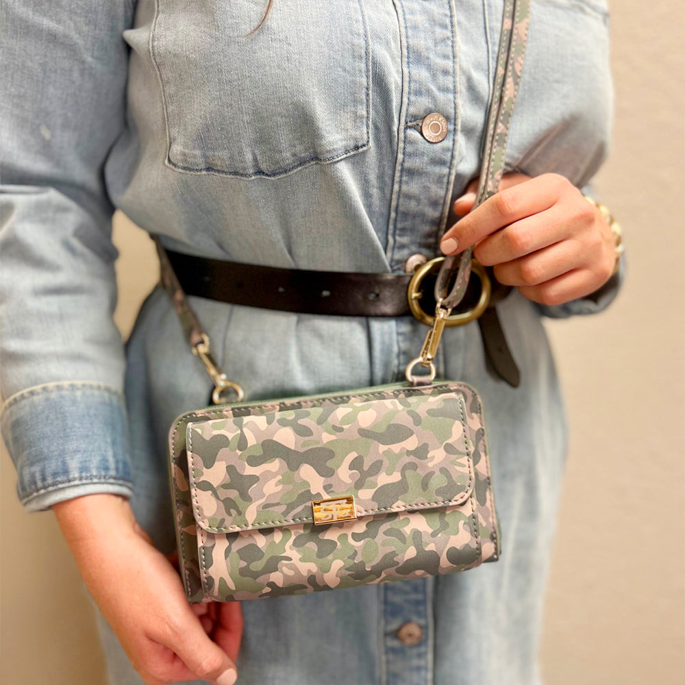 Captiva Purse- 7 Color Options-Touch Screen Purse-Dear Me Southern Boutique, located in DeRidder, Louisiana
