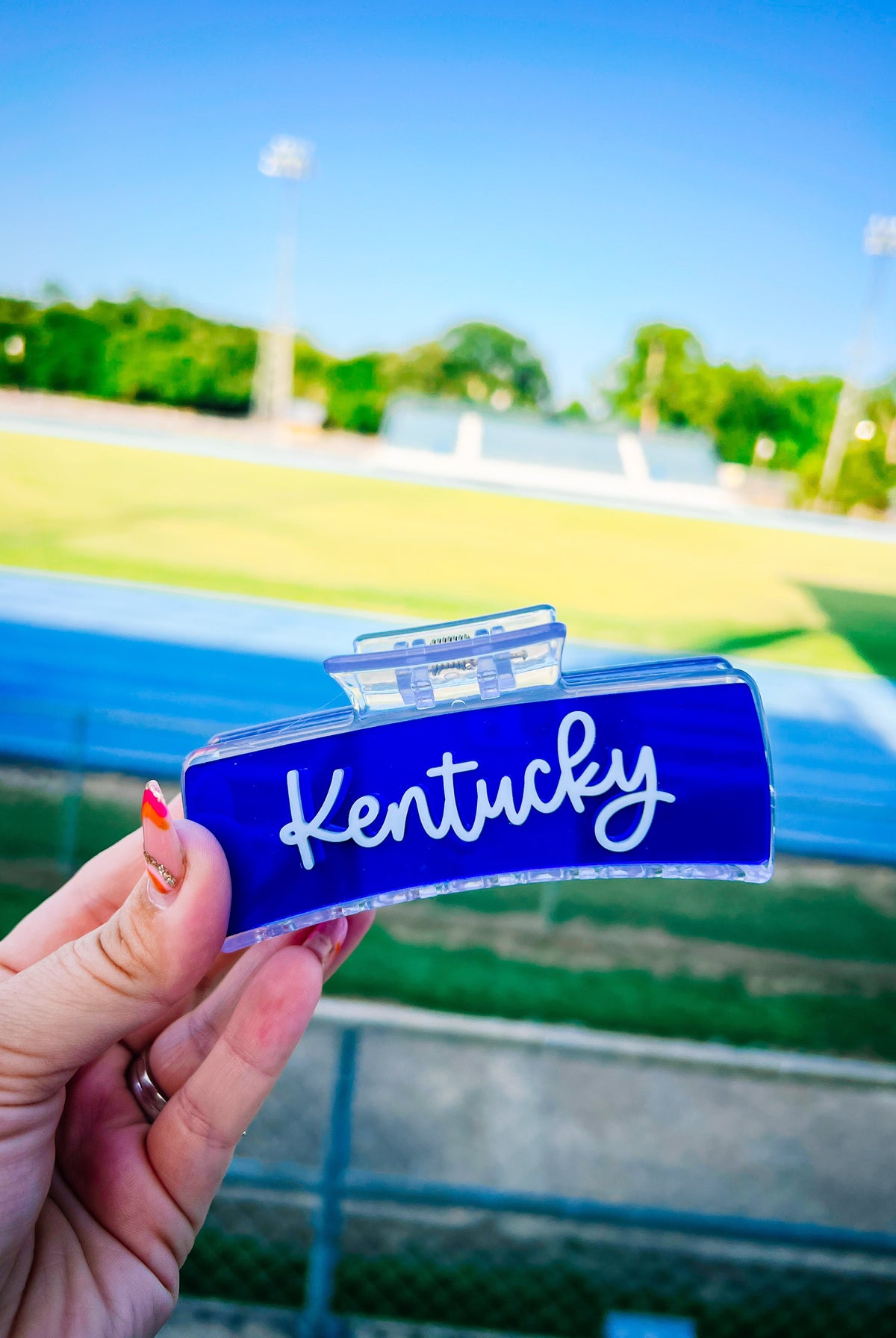 Kentucky Claw Clip-Game Day-Dear Me Southern Boutique, located in DeRidder, Louisiana