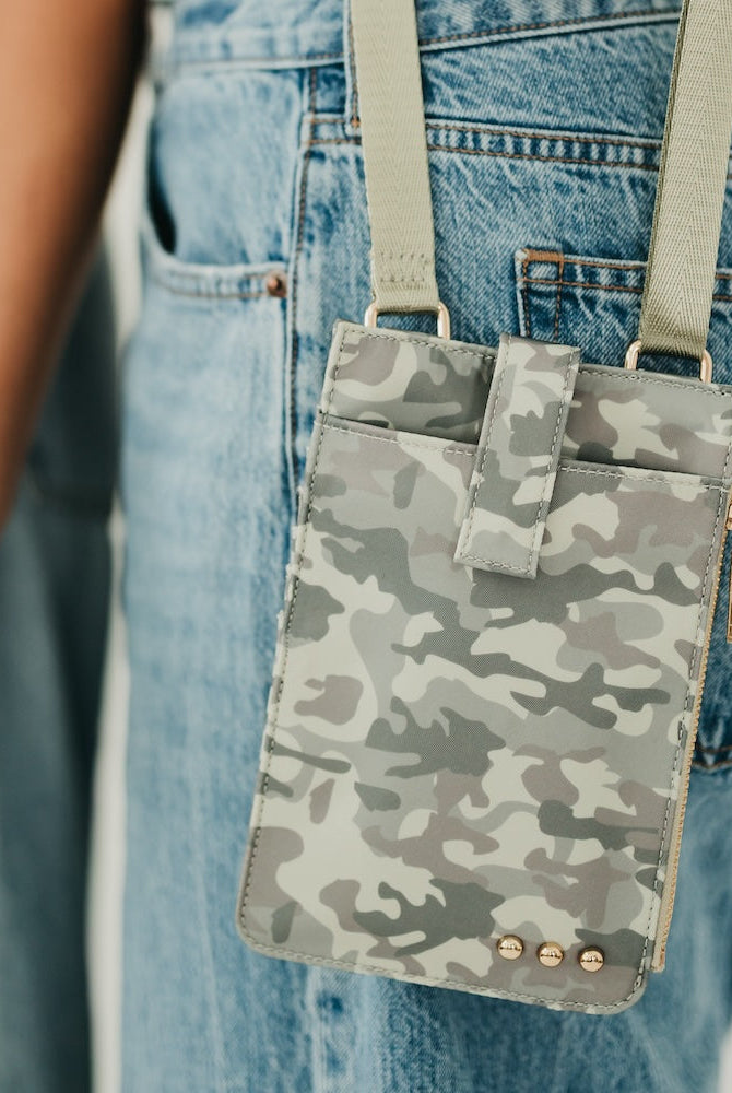 Nyla Nylon Phone Bag-Presales-Dear Me Southern Boutique, located in DeRidder, Louisiana