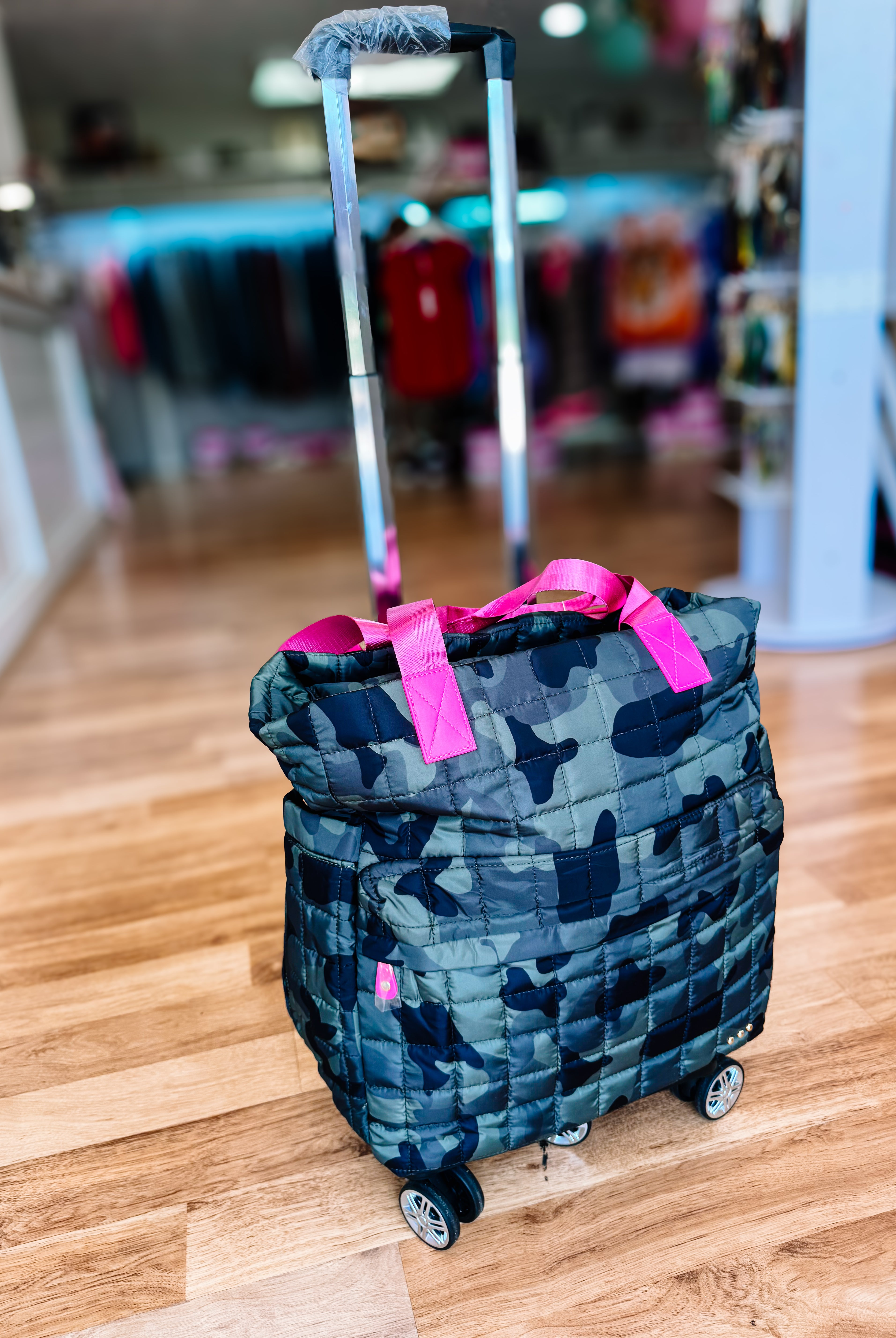 Tenley Quilted Tote Roller Bag - 8 Colors-Dear Me Southern Boutique, located in DeRidder, Louisiana