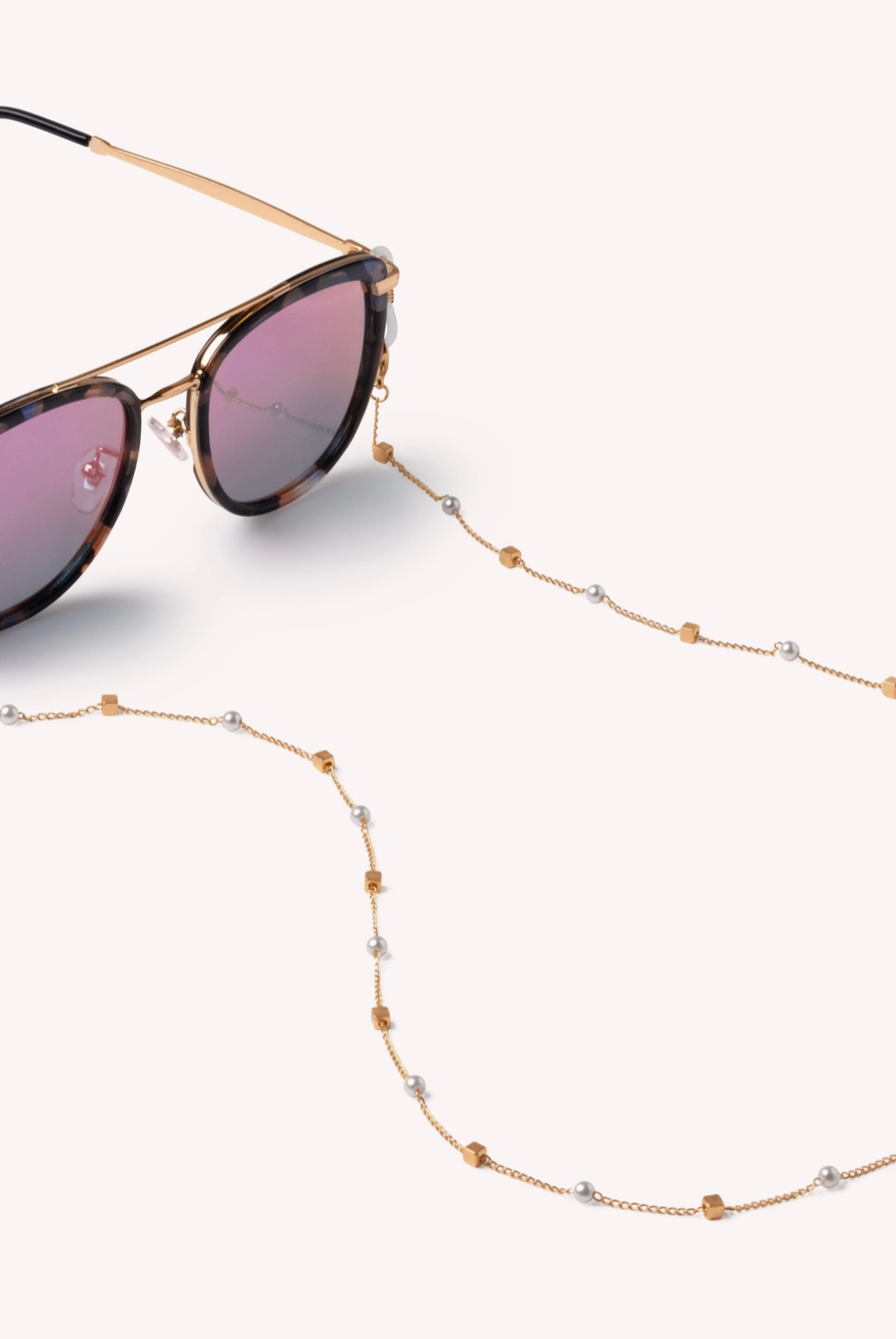 The DAX Eyewear Chain Accessories-Sunglasses-Dear Me Southern Boutique, located in DeRidder, Louisiana