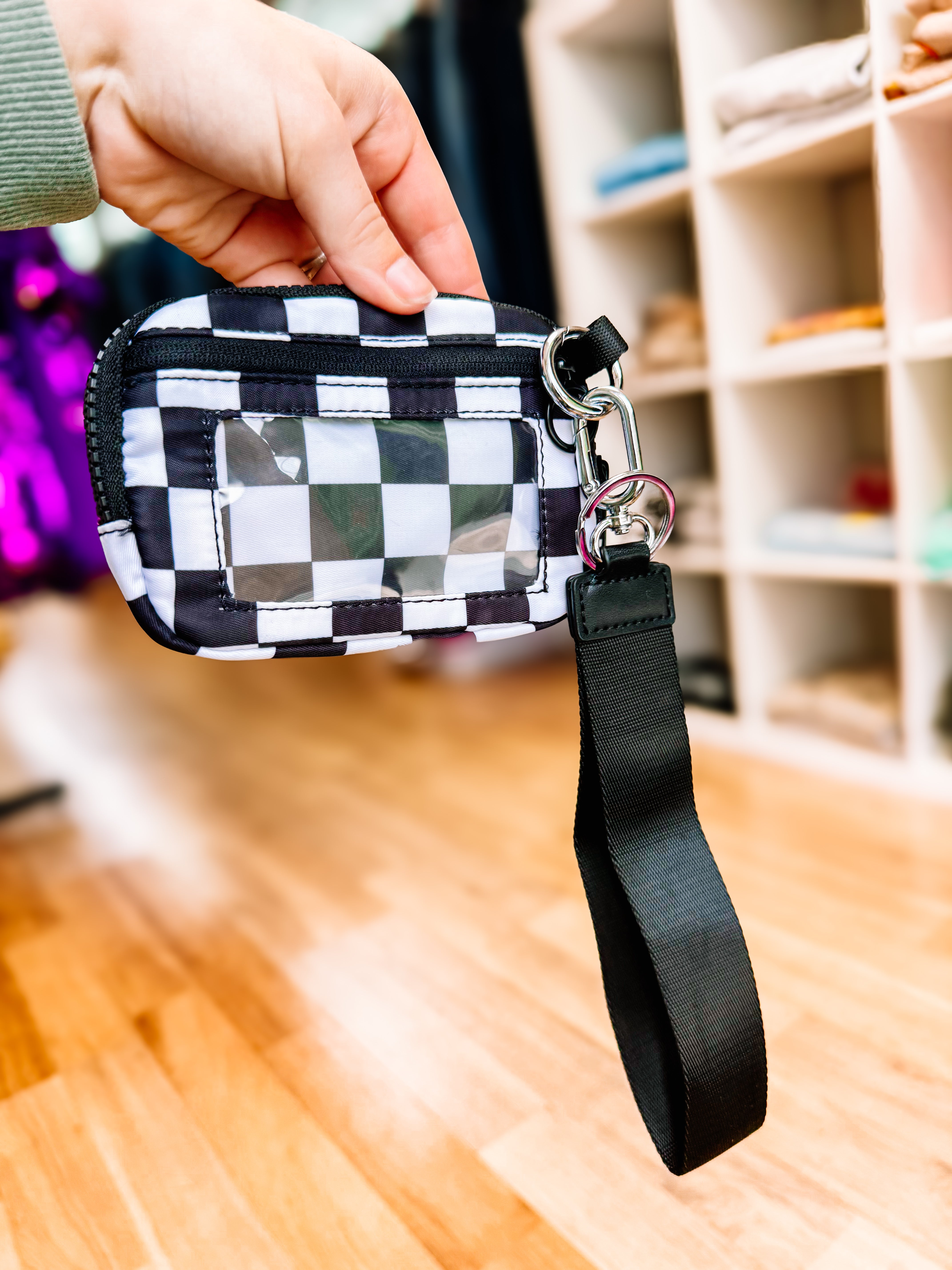 The Kinley Wristlet-Dear Me Southern Boutique, located in DeRidder, Louisiana