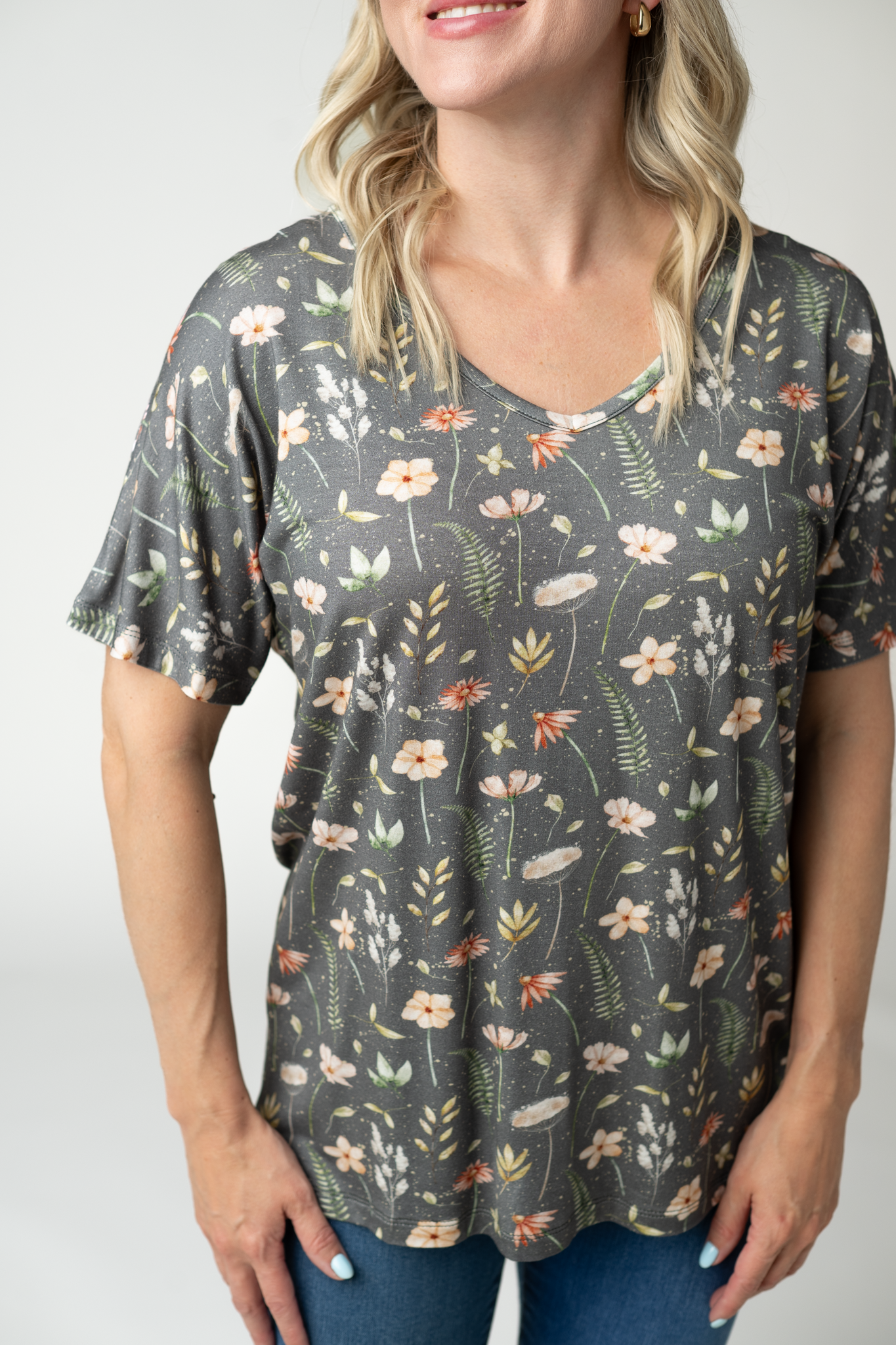 09.02 EN ROUTE Chloe Cozy Top - Wildflower Meadow-Tops-Dear Me Southern Boutique, located in DeRidder, Louisiana
