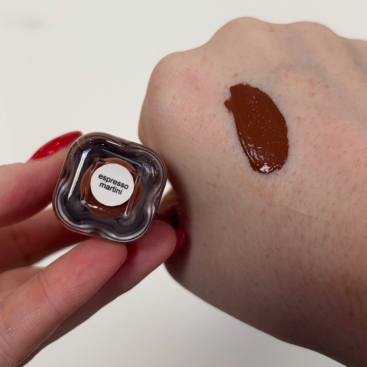Bronze Boms Luxury Liquid Bronzer-Presales-Dear Me Southern Boutique, located in DeRidder, Louisiana