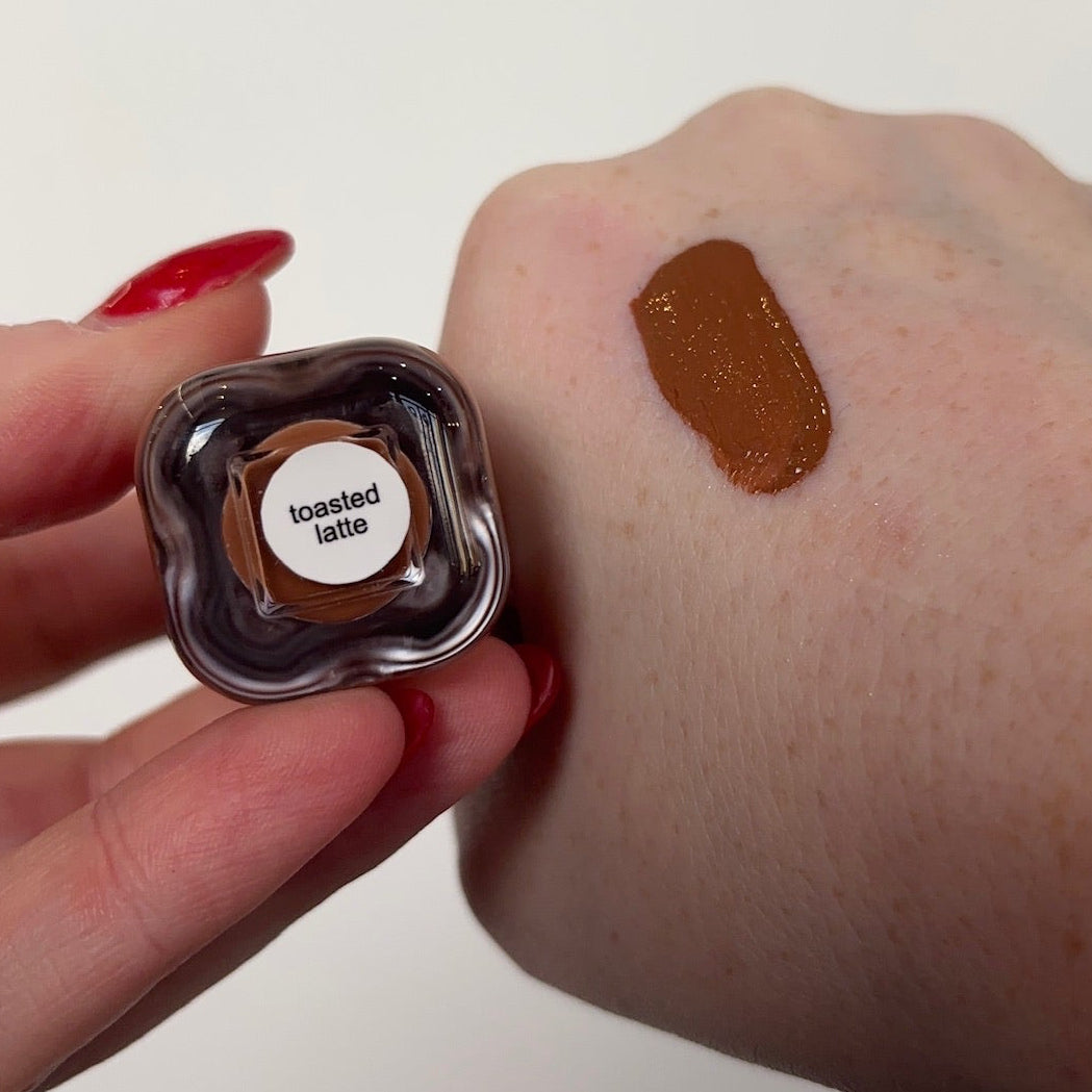 Bronze Boms Luxury Liquid Bronzer-Presales-Dear Me Southern Boutique, located in DeRidder, Louisiana