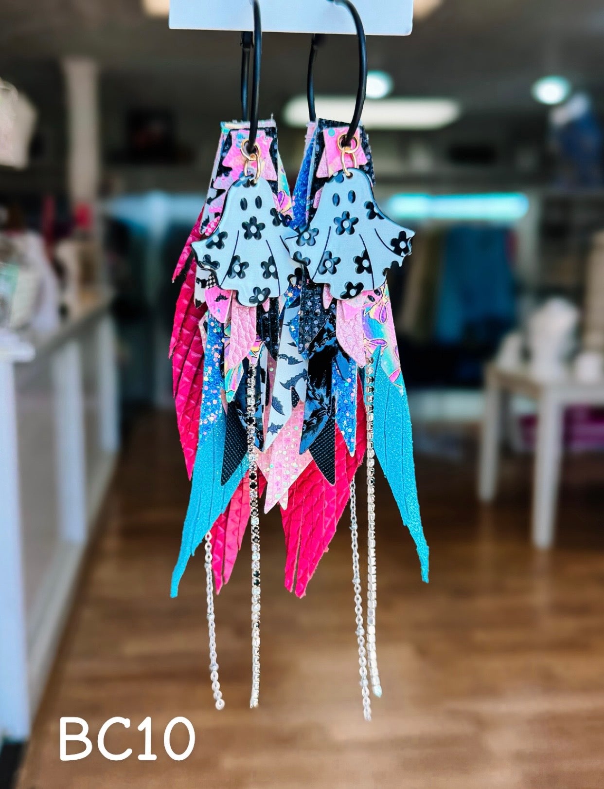 Jak Sprat BOO-jee Collection: Medium Mic Drop Dangles-Jewelry - Earrings-Dear Me Southern Boutique, located in DeRidder, Louisiana