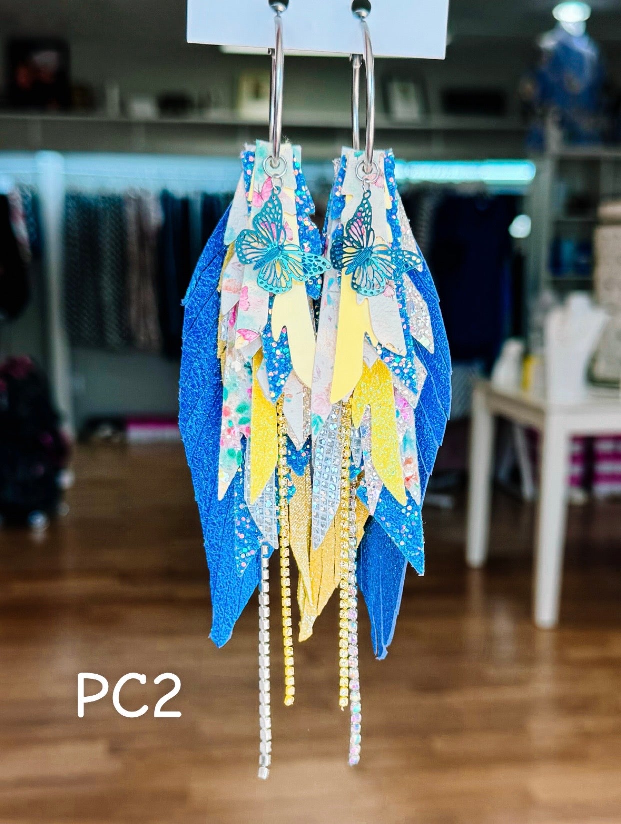 Jak Sprat Beg Your Parton Collection: Medium Mic Drop Dangles-Jewelry - Earrings-Dear Me Southern Boutique, located in DeRidder, Louisiana