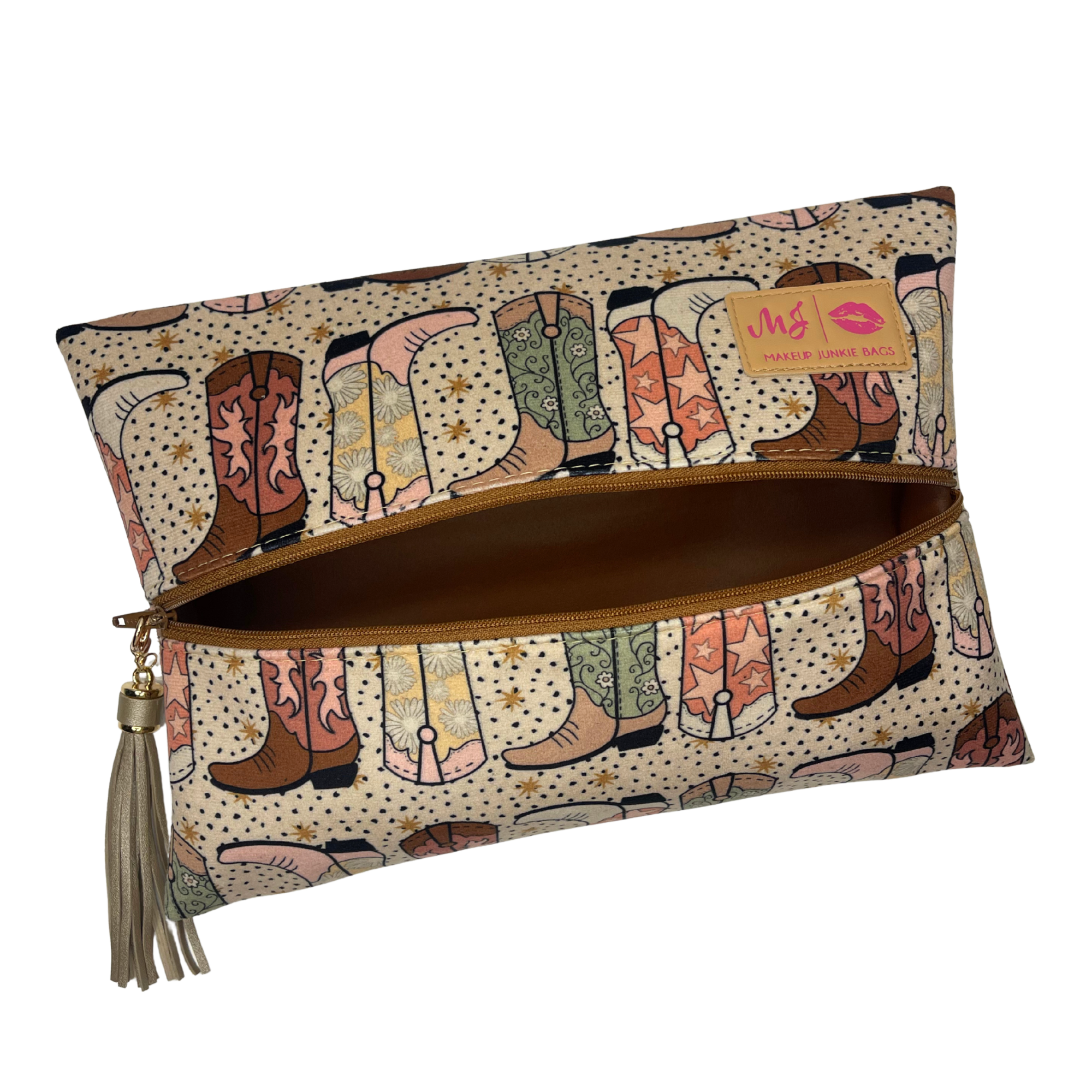 LIVE BOX- Kicker-Dear Me Southern Boutique, located in DeRidder, Louisiana